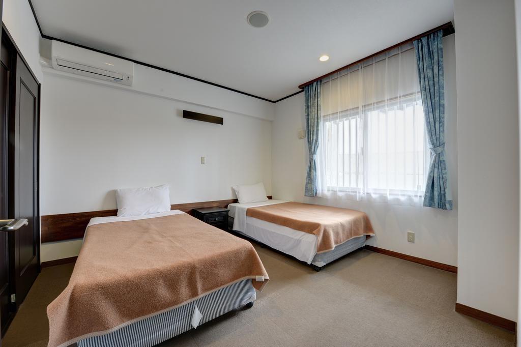 Beach Resort Morimar Yomitan Exterior foto